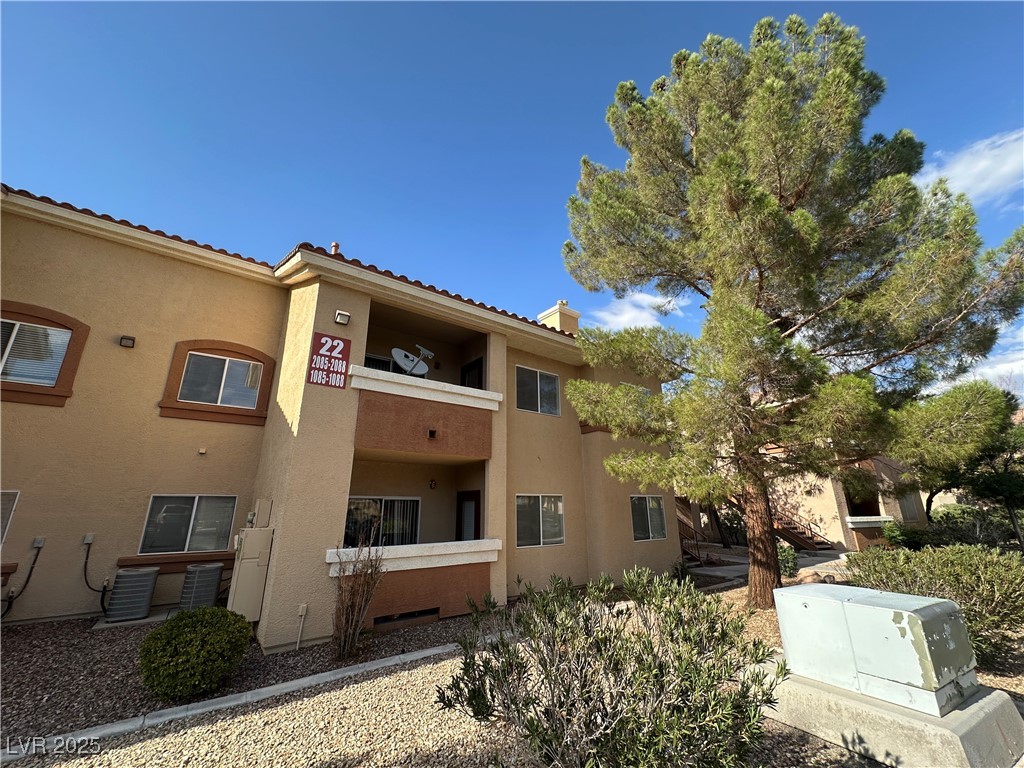 1050 East Cactus Avenue 2086 Property Photo 1