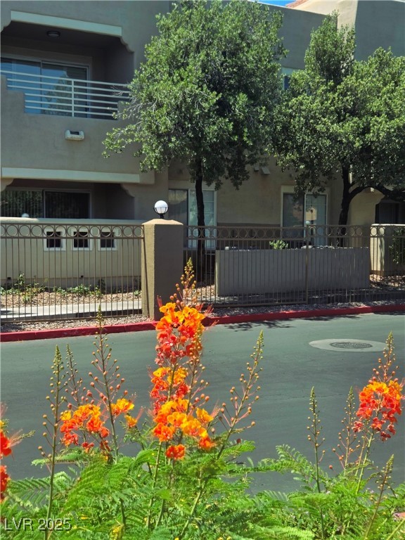 1908 Tierra Vista Drive 210 Property Photo 3