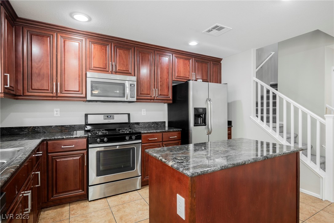 454 Brompton Street Property Photo 3