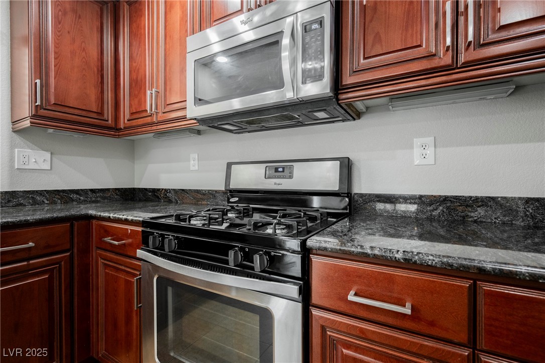 454 Brompton Street Property Photo 4
