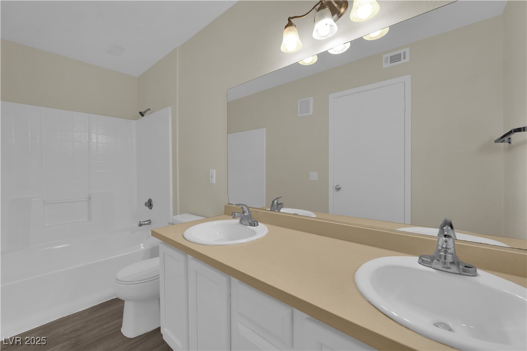 3182 Tarpon Drive 204 Property Photo 15