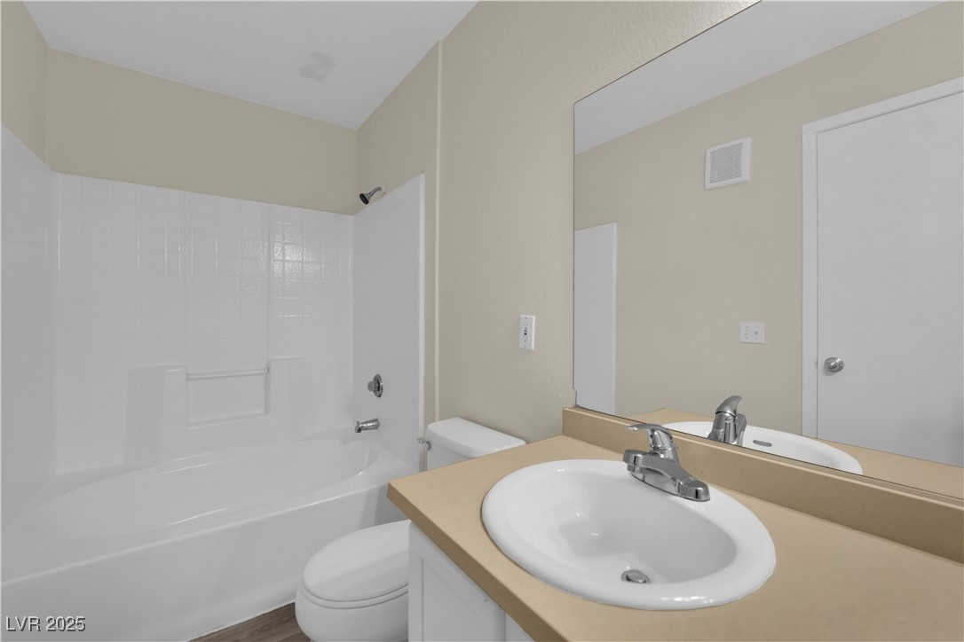 3182 Tarpon Drive 204 Property Photo 16