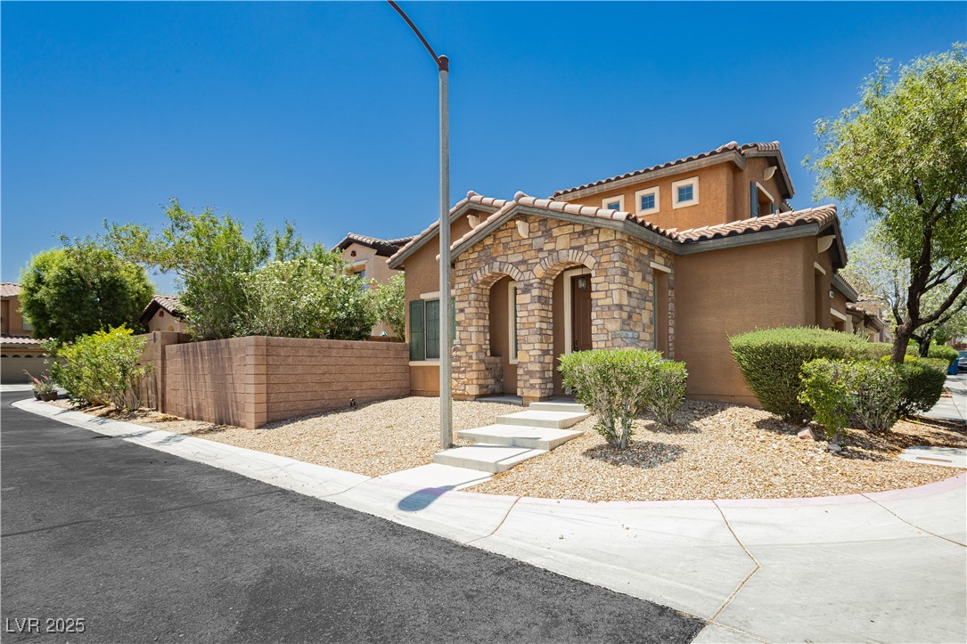 8107 Diamond Gorge Road Property Photo 2