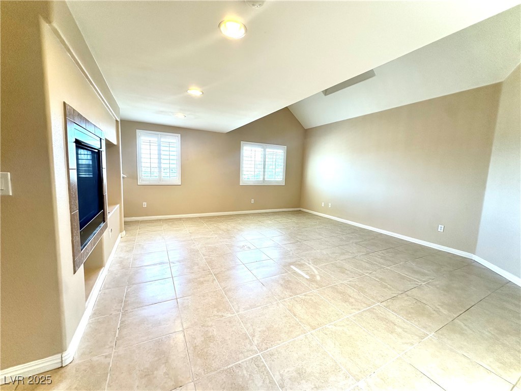 9136 Worsley Park Place Property Photo 9