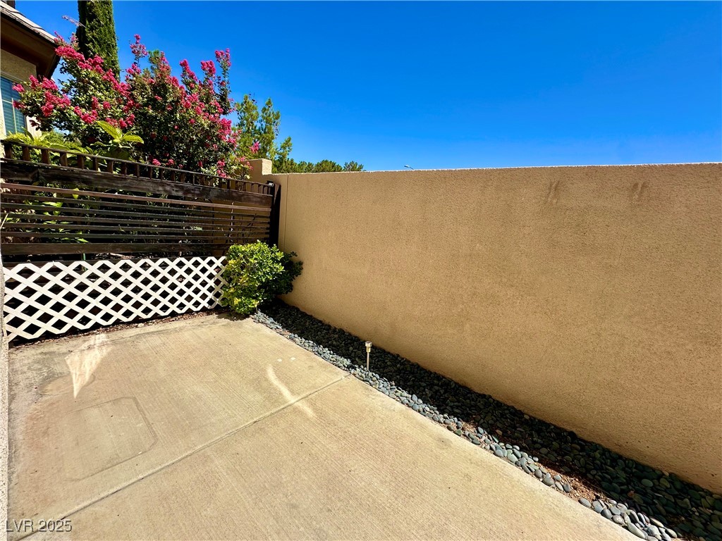 9136 Worsley Park Place Property Photo 24
