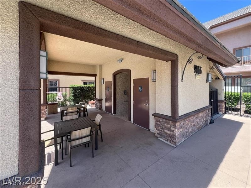 9136 Worsley Park Place Property Photo 25