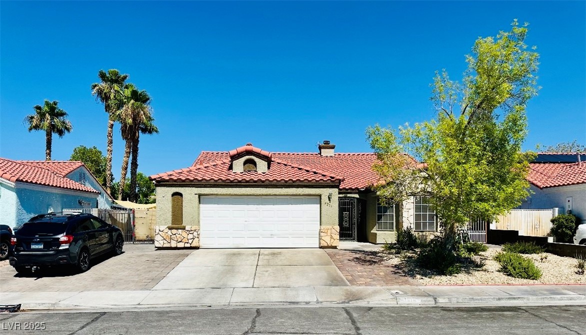 4216 Famoso Drive Property Photo 1
