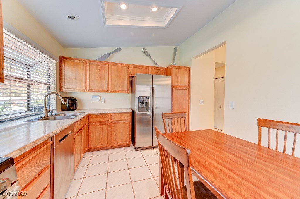 2352 Pickwick Drive 85 Property Photo 5