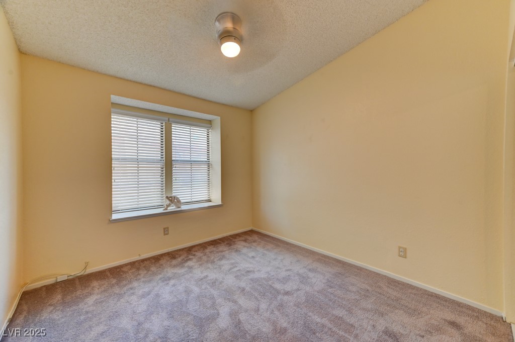 2352 Pickwick Drive 85 Property Photo 12