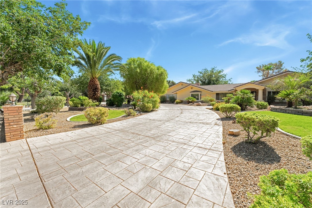 7154 Ranchito Circle Property Photo 6