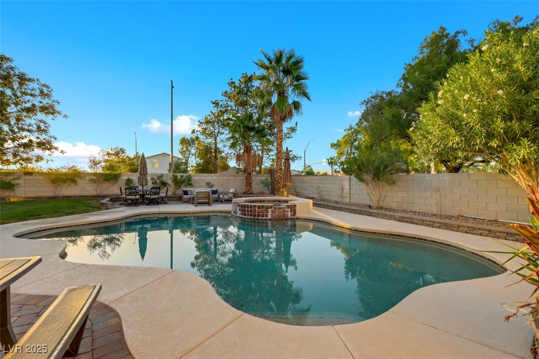 9495 Vieno Canyon Street Property Photo 59