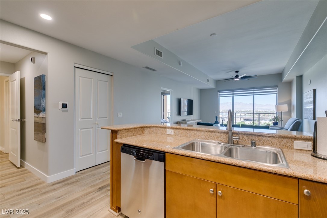 8255 South Las Vegas Boulevard 1414 Property Photo 16