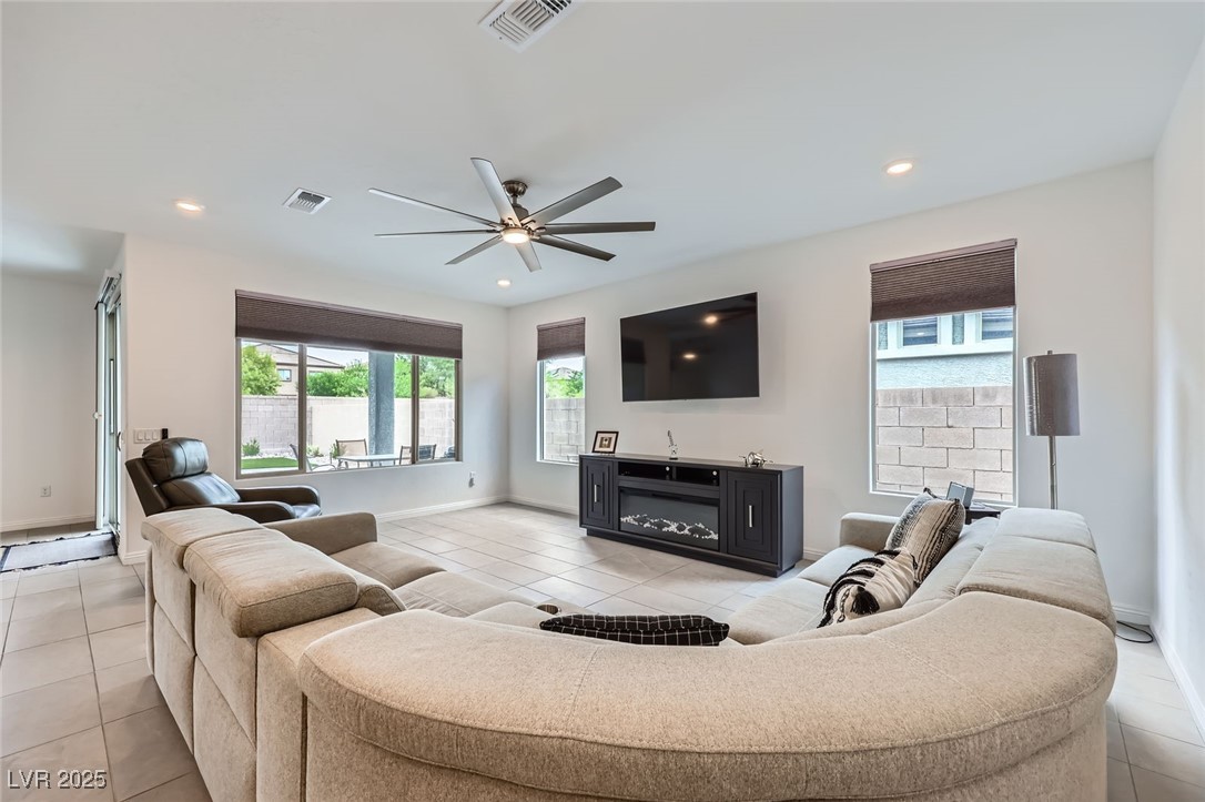 6519 Summershade Street Property Photo 5