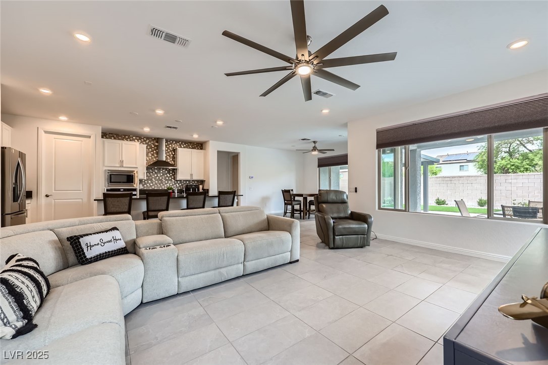 6519 Summershade Street Property Photo 6