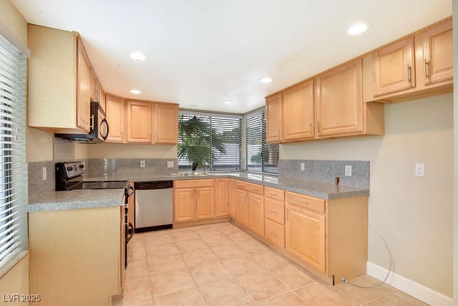 4687 Madreperla Street Property Photo 7