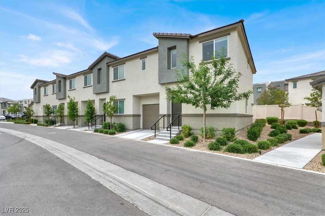 2813 Tahiti Grape Way 4 Property Photo 1