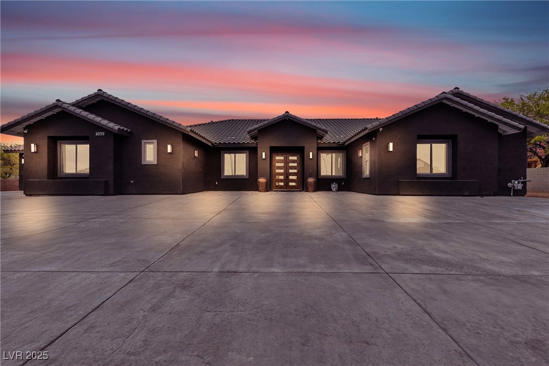 6235 North Fort Apache Road Property Photo 1