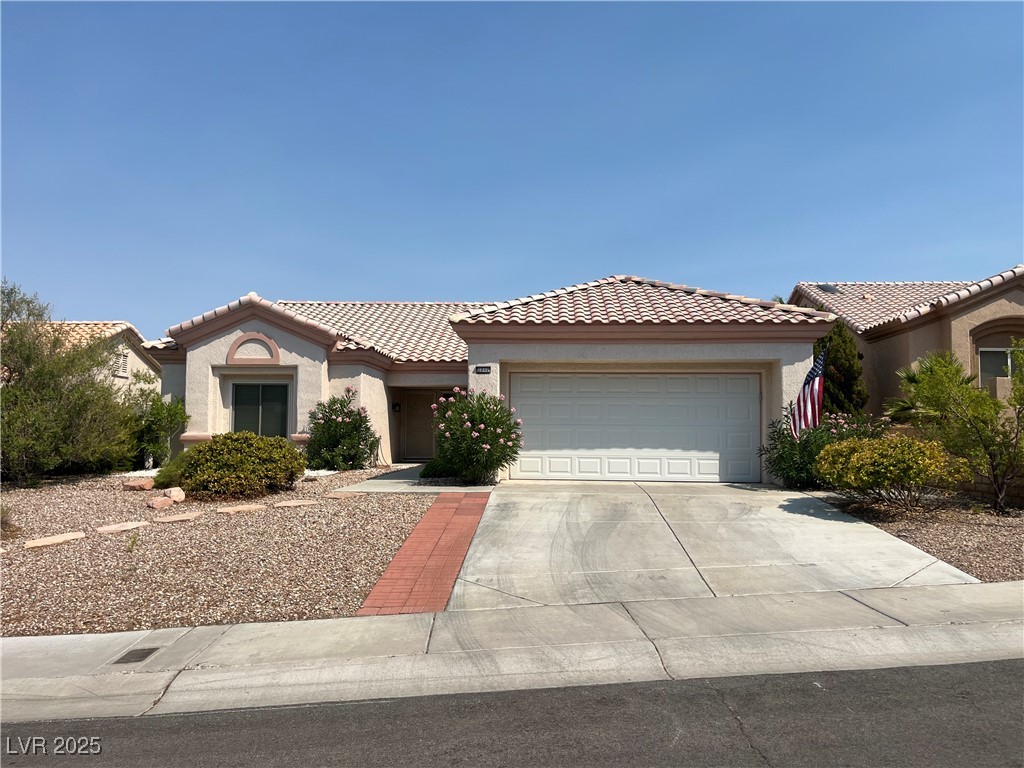 2712 Breakers Creek Drive Property Photo 1