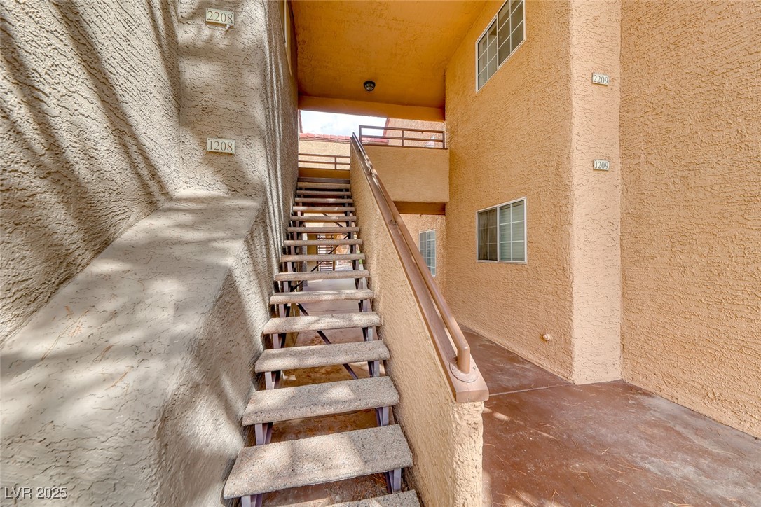 2200 South Fort Apache Road 2209 Property Photo