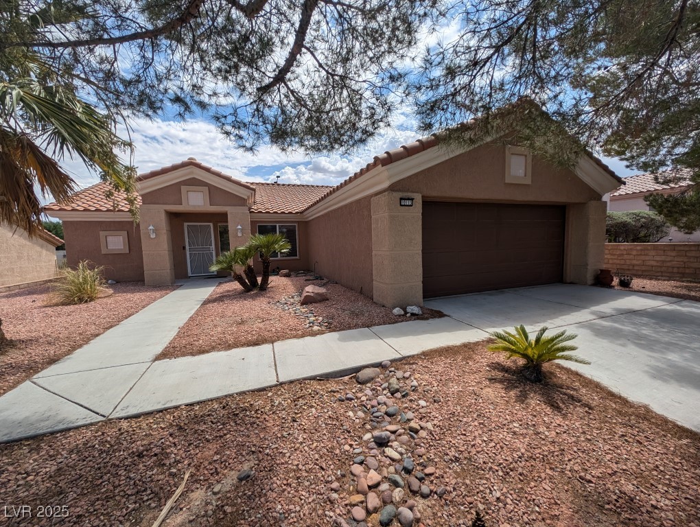 10113 Cresent Creek Drive Property Photo 1