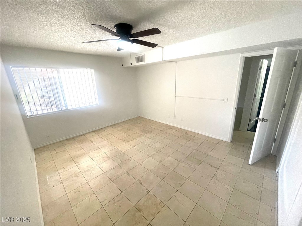 1405 Vegas Valley Drive 398 Property Photo 10