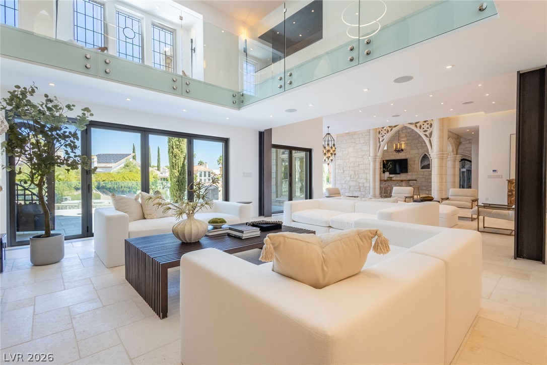 2928 Coast Line Court Property Photo 8