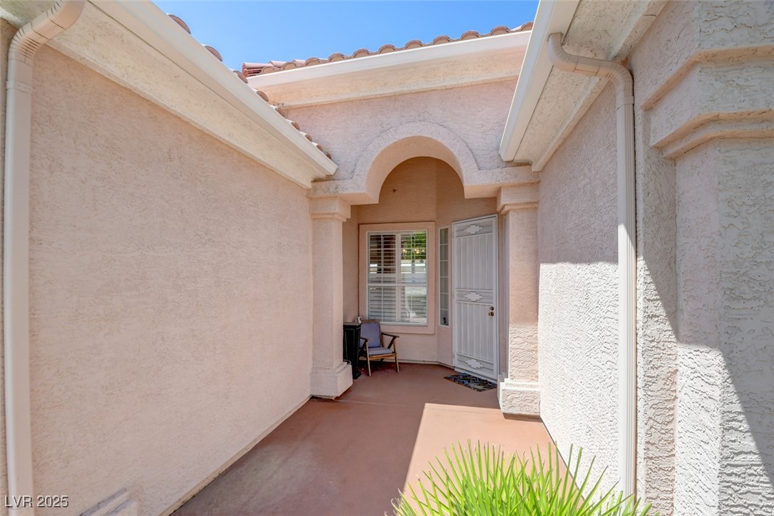 8528 Crest Hill Avenue Property Photo 5