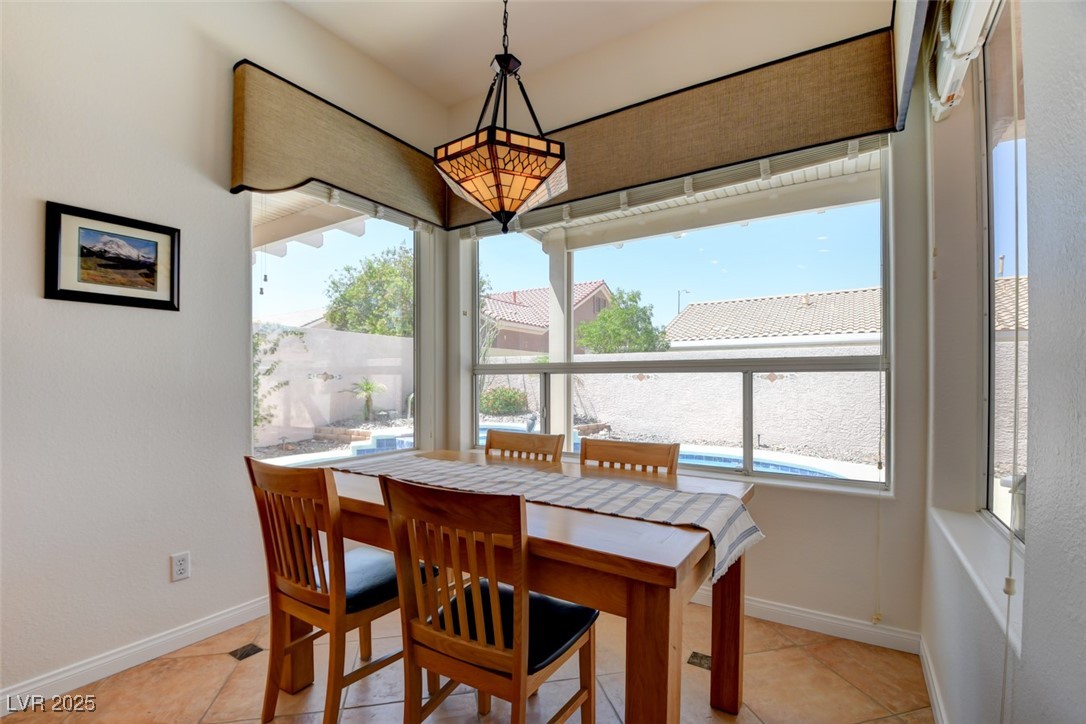 8528 Crest Hill Avenue Property Photo 18
