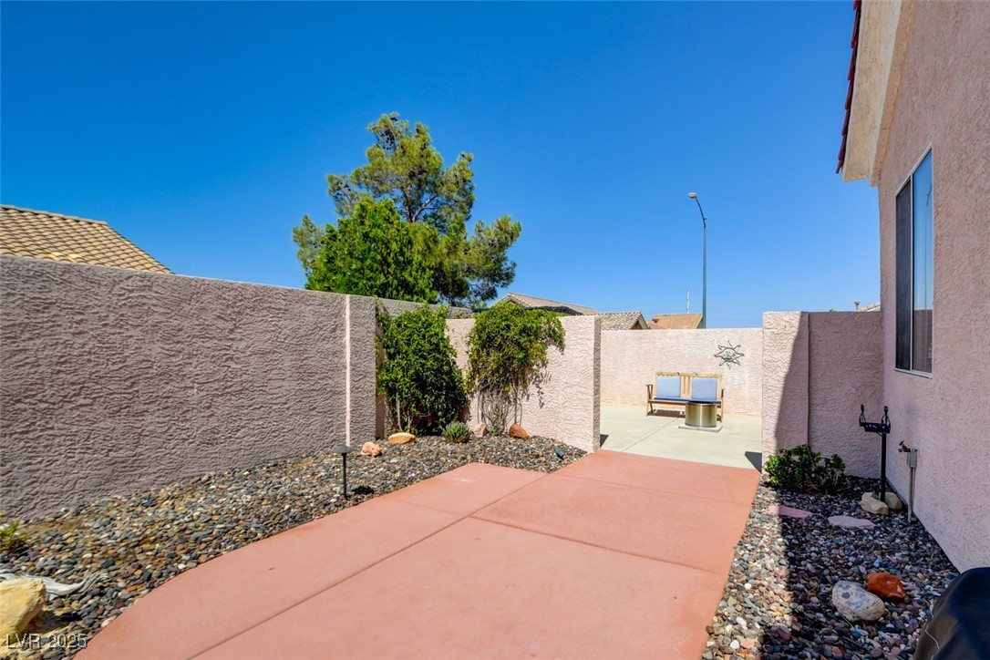 8528 Crest Hill Avenue Property Photo 45