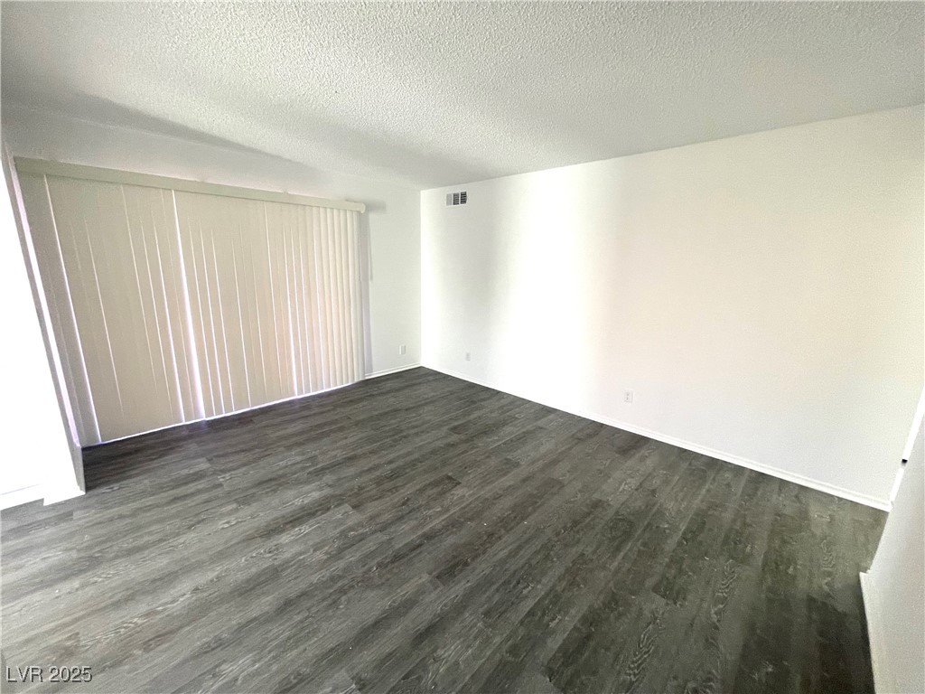 1405 Vegas Valley Drive 294 Property Photo 3