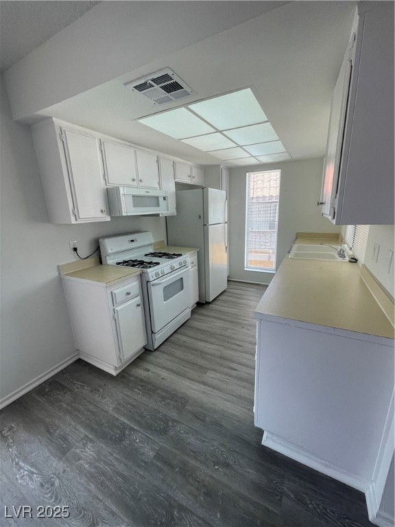 1405 Vegas Valley Drive 294 Property Photo 6