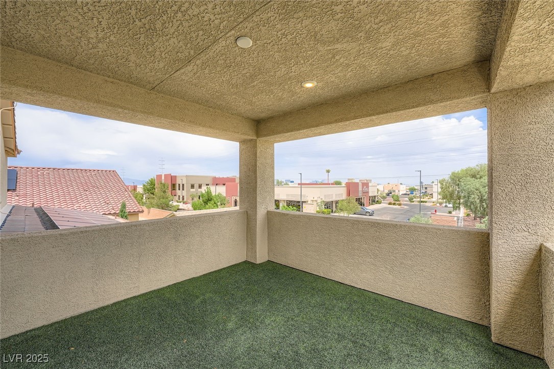 5990 Viscaya Grove Street Property Photo 48