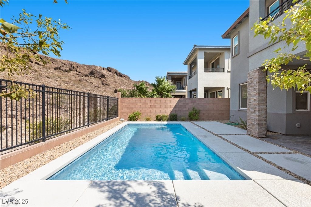 41 Strada Moscato Property Photo 5