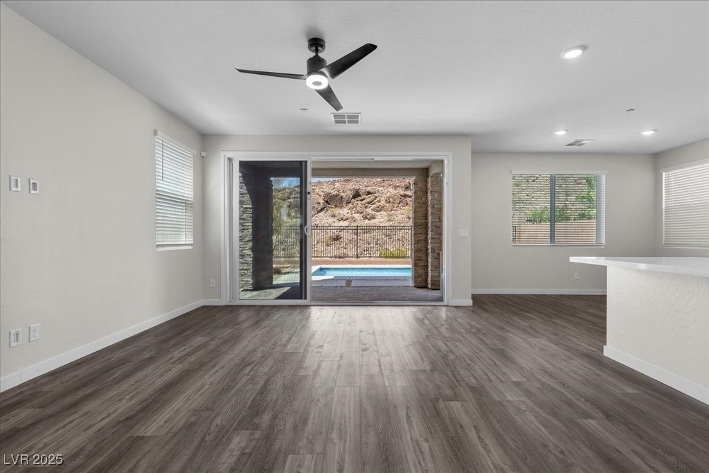 41 Strada Moscato Property Photo 6