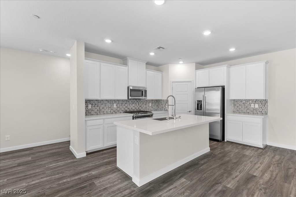 41 Strada Moscato Property Photo 8