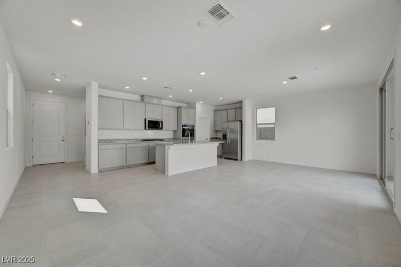 1550 Rock Kestrel Street Property Photo 8
