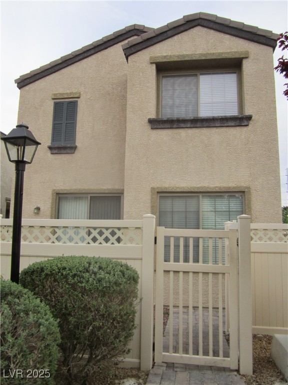 620 White Shark Court Property Photo 4