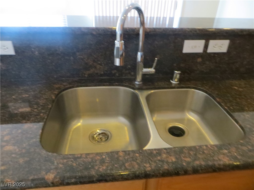 3011 Mastercraft Avenue Property Photo 8