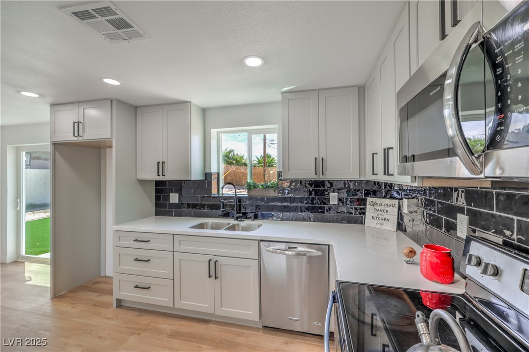 5200 Blanton Drive Property Photo 19