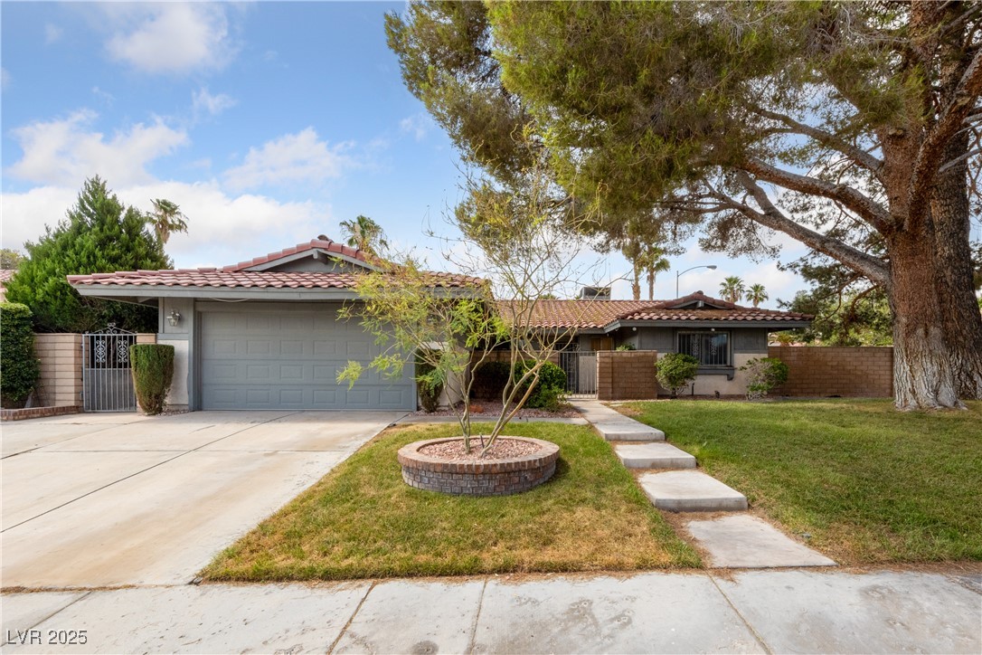 2697699 Property Photo 1