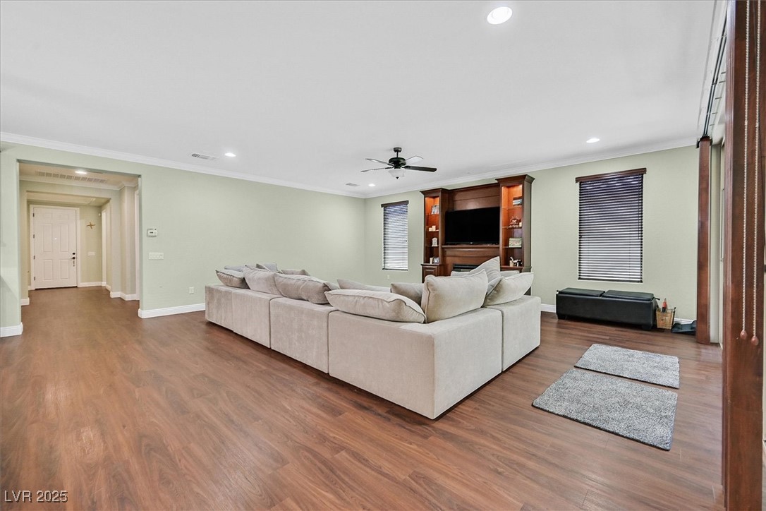 8405 Canyon Crevasse Street Property Photo 4