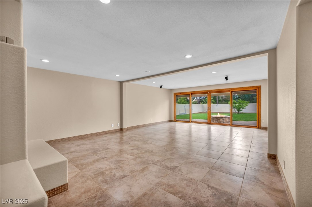 7045 Edna Avenue Property Photo 10