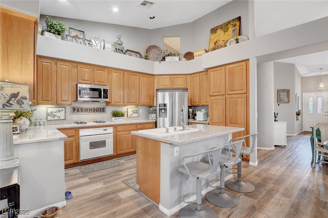 9553 Gainey Ranch Avenue Property Photo 8