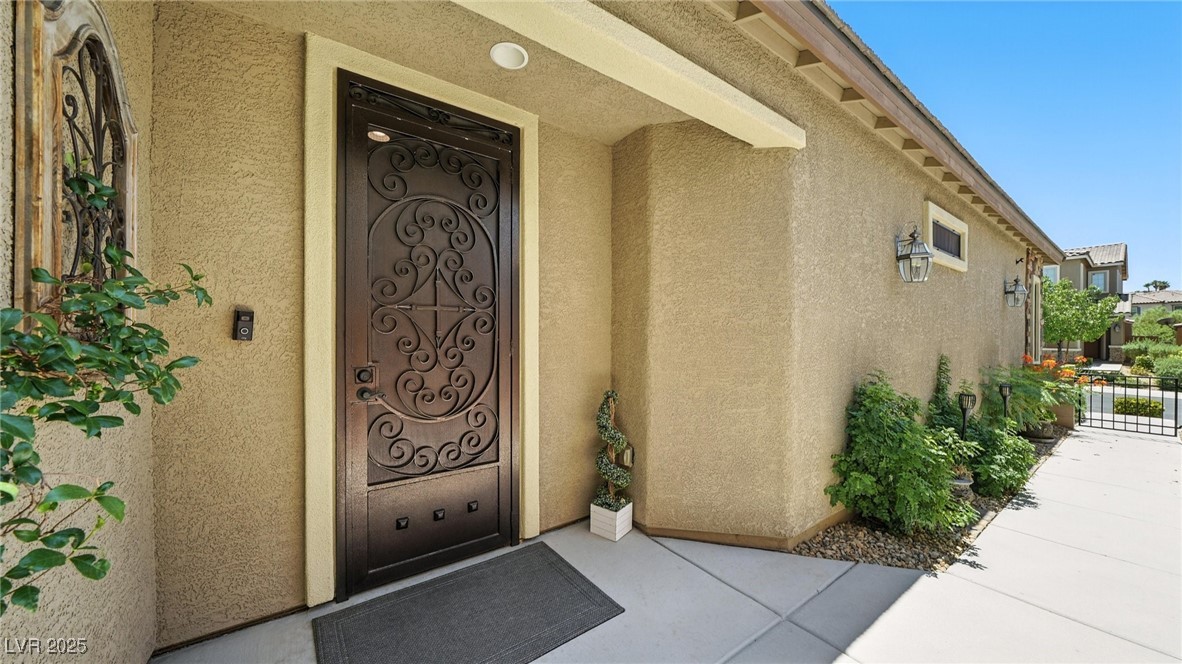 2828 Shadows Edge Court Property Photo 4