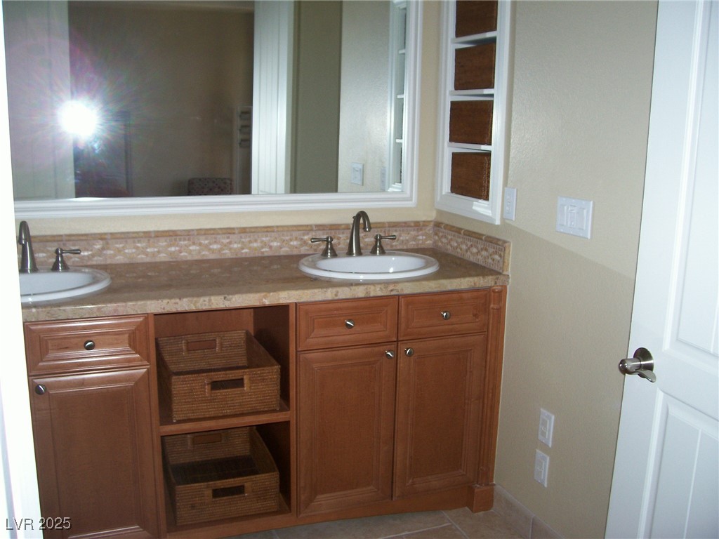 6 Via Vasari 104 Property Photo 8