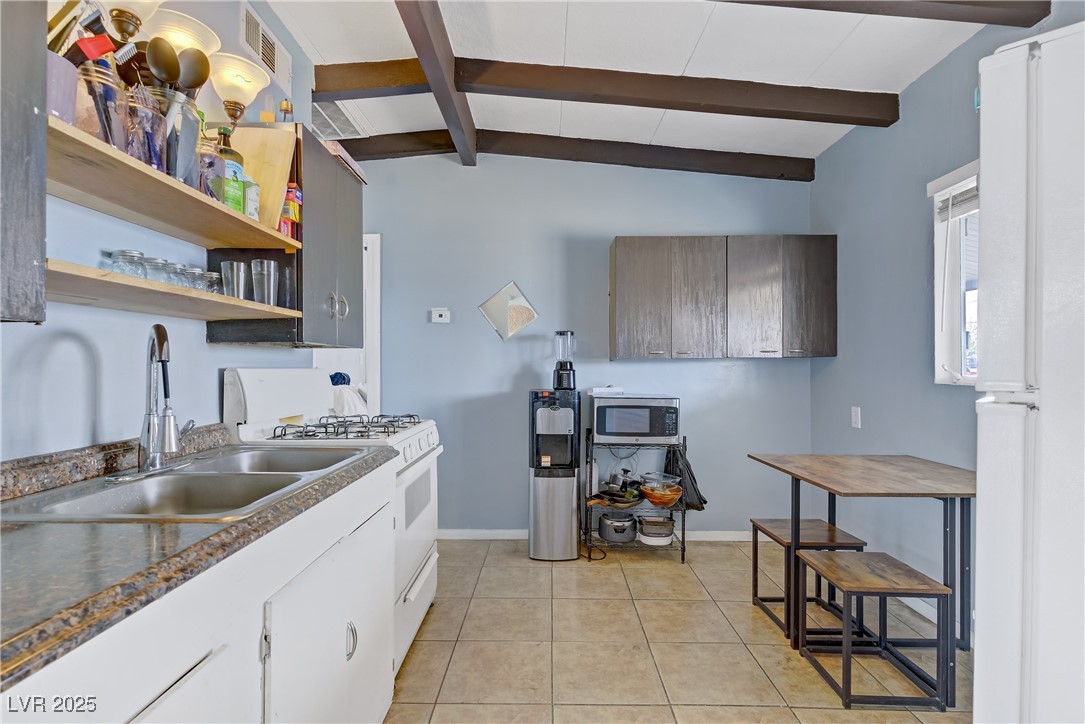 10 Ronald Lane Property Photo 10