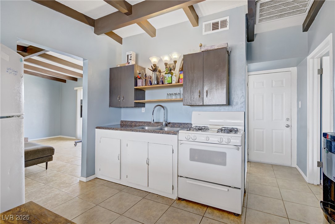 10 Ronald Lane Property Photo 13