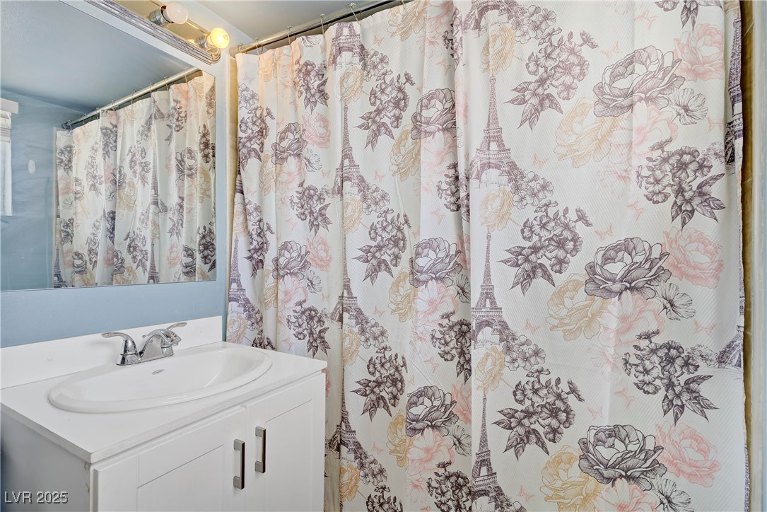 10 Ronald Lane Property Photo 17