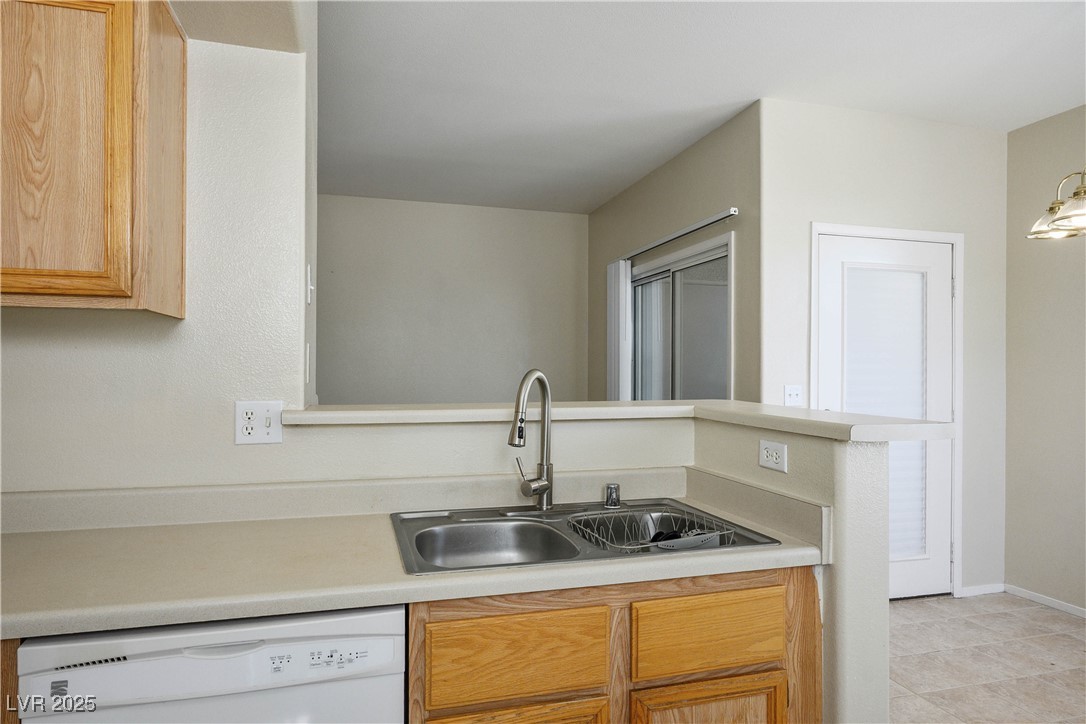 9050 West Warm Springs Road 1120 Property Photo 12