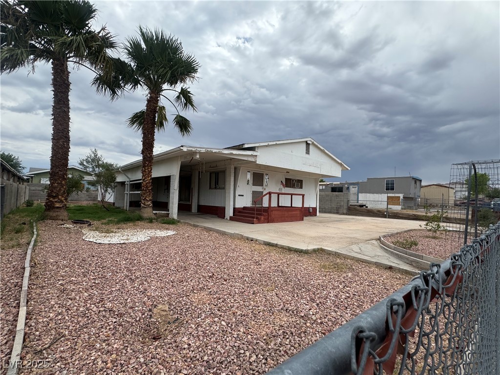 6014 Rocky Mountain Avenue Property Photo 3